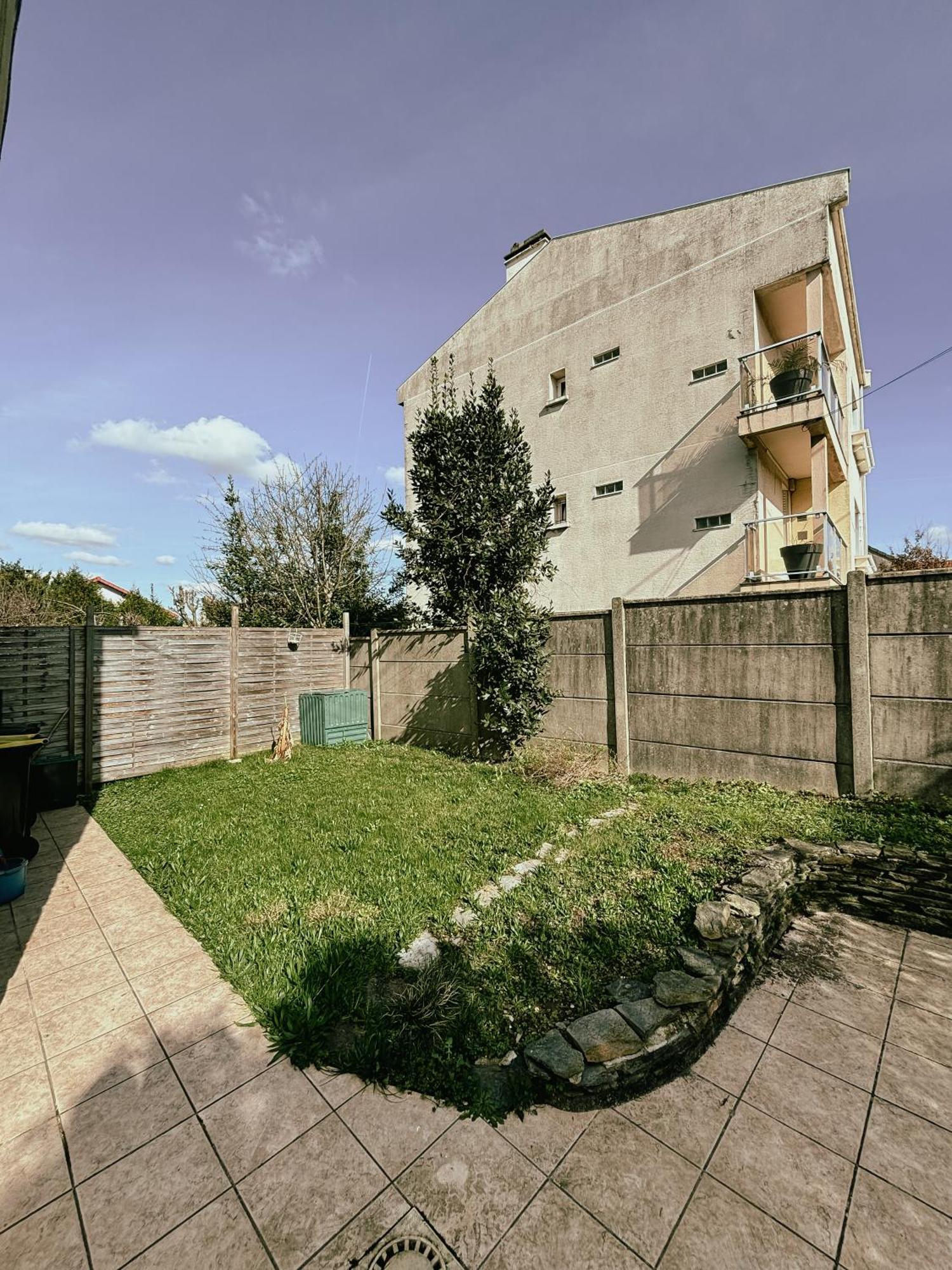 Duplex Avec Jardin - Proche Paris - Disneyland - Rer - نْوازي لو جْرا المظهر الخارجي الصورة